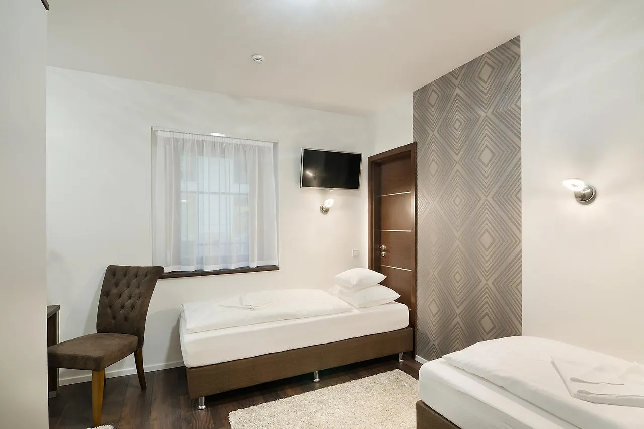 بودابست Paulay Downtown Apartments 4*,  المجر