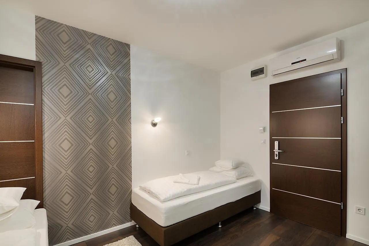 بودابست Paulay Downtown Apartments 4*,